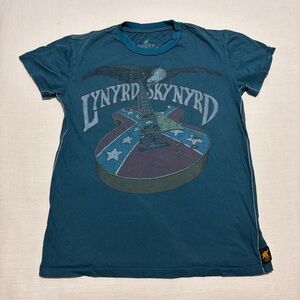 Lynyrd Skynyrd Trunk LTD Rebel Guitar On Teal Tee | Size Small